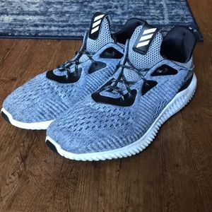 Men’s Gray & Black Adidas Alphabounce. Size 10